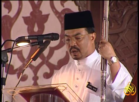 (solat) jumaat tanggungjawab yang wajib (ditunaikan) oleh setiap muslim secara berjemaah kecuali 4 (golongan): Critical Thinker: Tak Wajib Mendengar Khutbah Jumaat