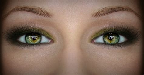 Eight amazing beauty hacks to make eyes look bigger