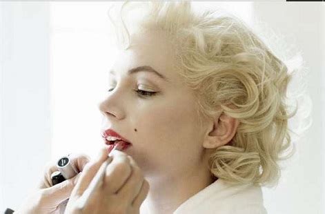 My week with marilyn misses the mark, big time but michelle williams performance. MY RASPBERRY DAYS My Week With Marilyn