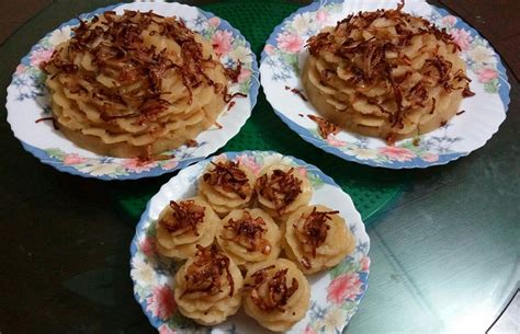 Hari ini ada kelapa parut segar, jadi buat #kuihtradisional 4 bahan mudah sahaja resepi orang lama resepi nenek resepi kuih kampung kuih klasik sukatan. Food, Lifestyle, Education, Parenting, DIY | CaraResepi