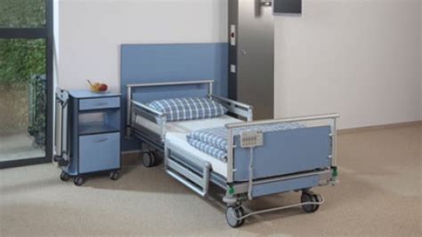 Krankenhausbetten ist eine flektierte form von krankenhausbett. Moderne Intensivpflegebetten made in Germany - MediCasa