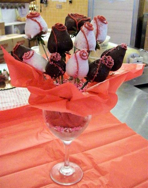 Maybe you would like to learn more about one of these? Chocolate covered strawberries in wine glass (With images ...