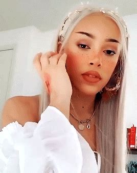 List of 300x300 spotify playlist covers. Doja Cat Source