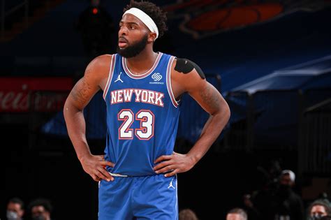 Mitchell Robinson not close to making Knicks playoff return