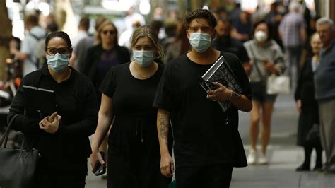 A top epidemiologist has pointed out an issue with one of the mask rules in victoria. Coronavirus Victoria: Mask rule change, UK strain risk from Qld