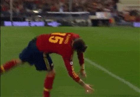 Bienvenidos a la página oficial de sergio ramos, capitán del real madrid. my gif sergio ramos spain nt :* celly alesiaaa •