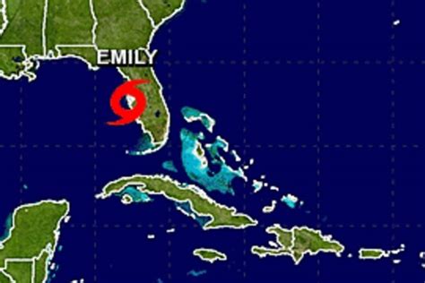 Lozanet69@hotmail.com si lo desean bendecir con palabras de animo y oraciones ,el sabe que oraremos en todo el mundo por su. Inminente paso de tormenta Emily en la Florida | Metro