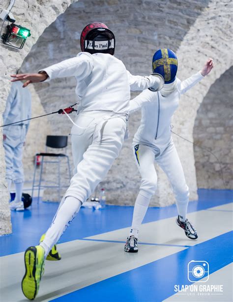 Three types of weapons are used in olympic fencing: Escrime : Challenge international escrime épée Bordeaux ...