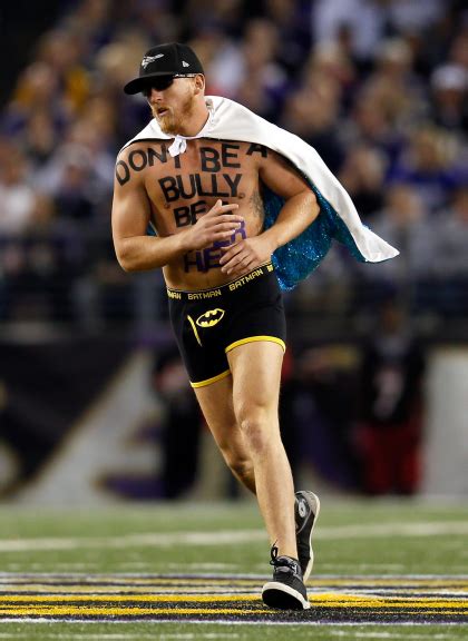 May 27, 2021 · video. Streaker At Baltimore Ravens Vs. New England Patriots Game ...