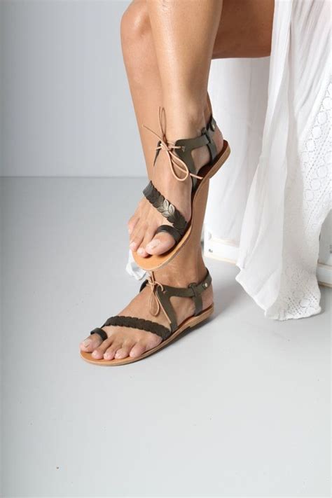 Women's sport sandals with open toe and rhinestones; Cet article est fait pour vous lors de la commande sur commande et expédiera de Chypre nimporte ...
