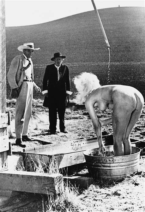 Check spelling or type a new query. Filmikone Russ Meyer - DER SPIEGEL