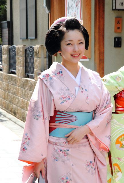Toshimana, Komaya Okiya, Miyagawacho | Beautiful japanese girl ...