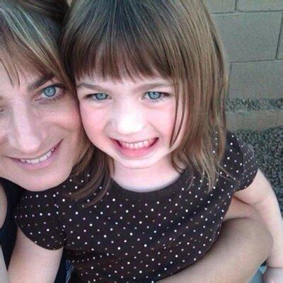No screenshots, post the real content. Stephanie Hamill (@Stephanieh65H) | Twitter