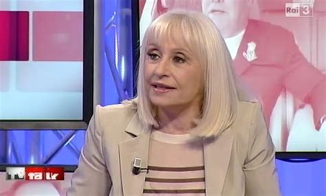 Raffaella è stata legata per un lungo periodo all'autore televisivo gianni boncompagni, successivamente è stata legata sempre per un lungo periodo con il coreografo e regista sergio japino. Raffaella Carrà a Tv Talk risponde a Blogo: "Non ci sono ...