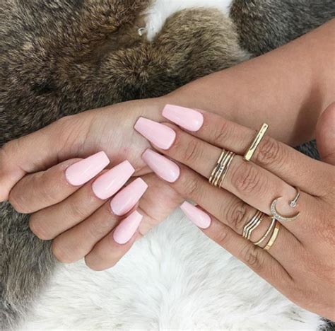 Hermosa means beautiful in english. 12 Colores de uñas que combinarán lindísimo con tus outfits