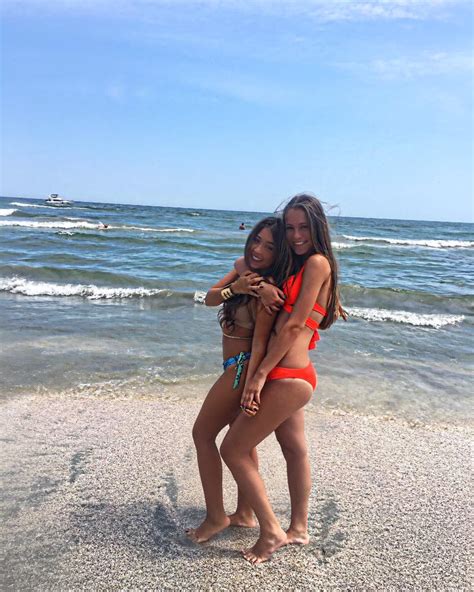 I still remember every second, every minute, every hour, the day you left me there there was a cold, bad day in summer i was 14. FOTO HOT! Nicole Cherry a fugit la mare! "Cireșica ...