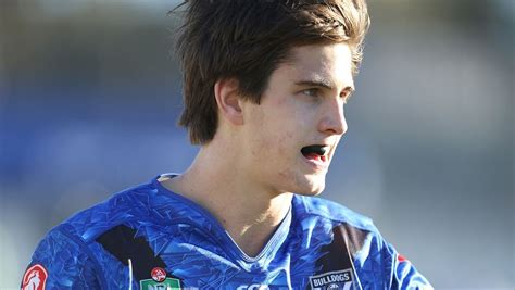 Lewis was born in brisbane, queensland. Rookie Watch: Lachlan Lewis - Bulldogs