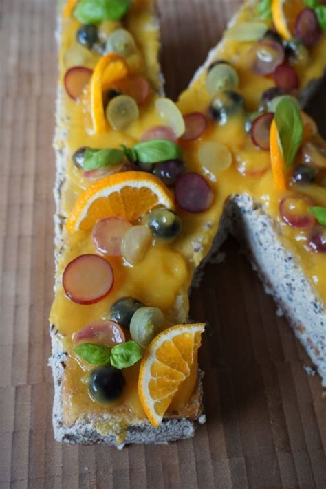 Maybe you would like to learn more about one of these? Geburtstagskuchen zuckerfrei backen - Bananenkuchen mit ...