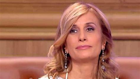 Secondo chi sta indagando sull'accaduto, la scrittrice si sarebbe tolta la vita. Morte Alessandra Appiano, la Procura di Milano dispone ...