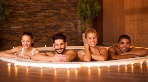 If you can manage to get a quality hot tub it will last for years to come. Top 9 Best 4 Person Hot Tub Brands In 2020 - Hey Love Designs