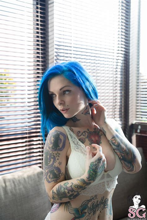 • a look at some of the most liked anime girls with blue hair according to mal. Fondos de pantalla : Riae Suicide, modelo, mujer, Chicas ...