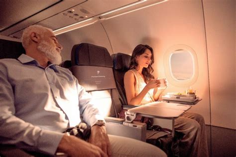 This travel class is positioned as a middleground between standard economy class and business class in terms of price, comfort, and amenities. Latam lança classe Premium Economy em voos nacionais e ...