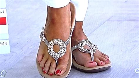 Qvc amy stran and ade for vionic sandals 2 2 19. QVC HOST:Amy Stran Feet, Part 1: May 8 2016 - YouTube