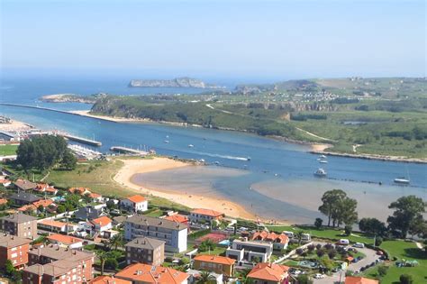 Situado a escasos metros de la playa de la concha ( 50 m ) , playa de los locos a 200 m y la tablía a 100 m. PLAYA LA RIBERUCA: Playas de Suances : Cantabria