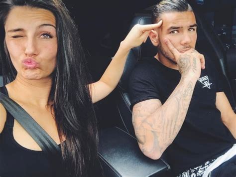 Theo hernández y zoe cristofoli dan rienda suelta a su amor en ibiza durante sus vacaciones. Theo Hernandez Freundin / Theo Hernandez Shared His Photos ...