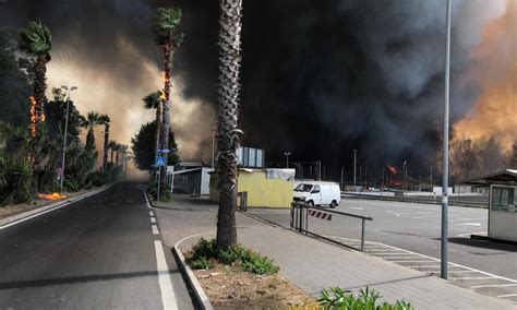 Catania tourism catania hotels catania bed and breakfast. Incendio alla Playa di Catania: ecco tutte le News