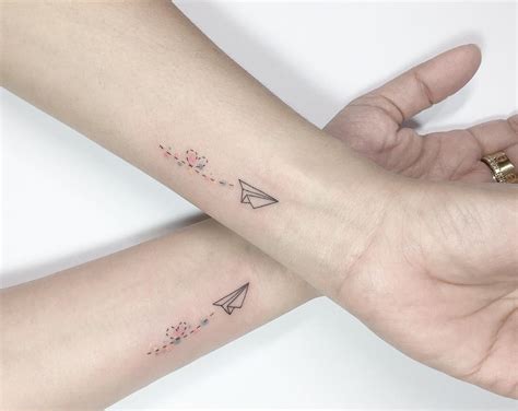 It was a small tattoo shop at the time that housed just four tattooers. 8 Minimalist Travel Tattoo Designs To Feed Your Wanderlust ...