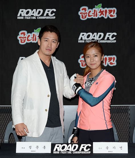 #로드fc #roadfc #로드걸 #한지은 #roadfc031 #링걸 #정샘물인스피레이션 #정샘물 #주연쌤 #열쌤 repost by : 정문홍 대표, 홍영기·석상준 논란에 "로드FC 선수들 참 불쌍하다 ...