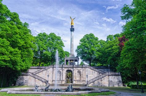 Die anfahrt ist über unterschiedliche. Englischer garten fkk. FKK und Nacktbaden in München - Das ...