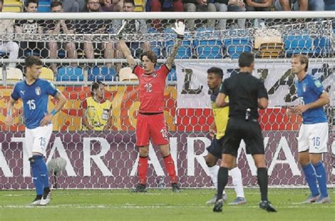 Il portiere carnesecchi è pronto a lasciare l'atalanta durante il mercato di gennaio. L'Arsenal guarda al portiere del Trapani Carnesecchi ...