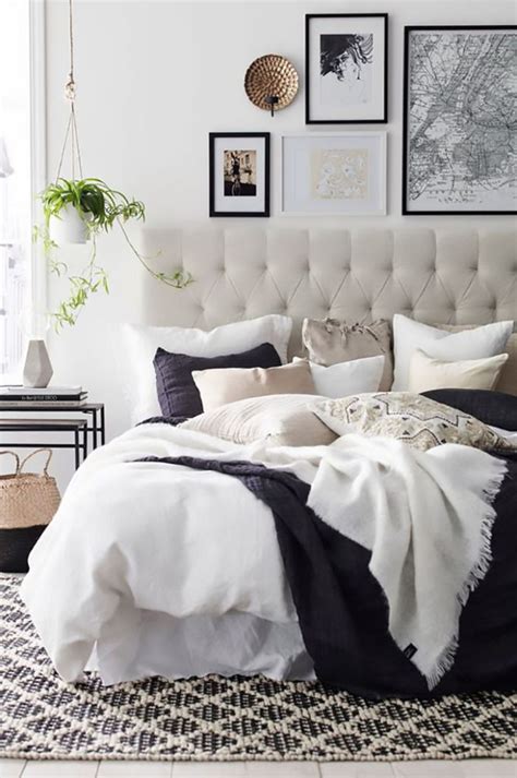 In the picture above, the room is showcasing framed vintage handkerchiefs in place of a headboard. How To Make Your Bedroom Look Beautiful and Cozy ...