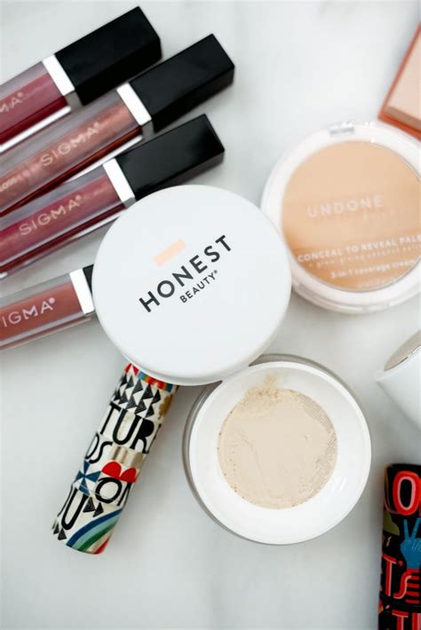 Below, we're shouting out the 13 best clean and organic makeup brands that don't compromise their quality payoff for a natural ingredients list. clean makeup brands - Uptown with Elly Brown