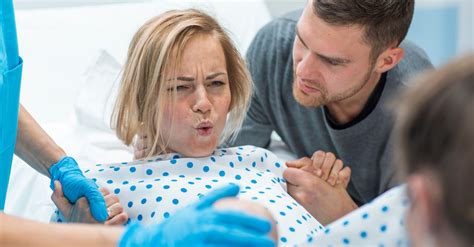 Viele landkreise oder große städte bieten lokale kontaktlisten an. Rolle der Hebamme bei der Geburt - Schwangerschaft.at