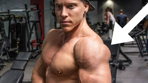 ■ aus drei teilen bestehender, deltaförmiger muskel an der außenfläche des mụsculus deltoides, anatomie: Hintere Schulter trainieren | Face Pulls mal anders ...