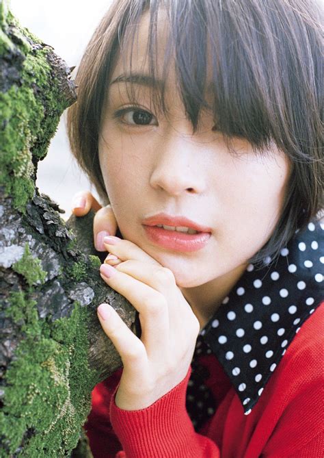 She played chihaya ayase in the competitive karuta film chihayafuru. HIROSE Suzu 広瀬すず ~ SSG★Short hair Style Girls!!