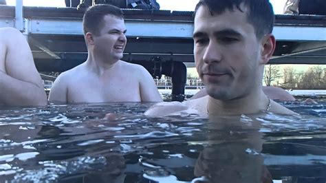 Oto wszystko, co wiemy na temat tego utalentowanego artysty. Morsowanie Miastko 6.01.2015 temp. -3 woda 1 stopień - YouTube