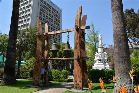 El ex edificio del congreso nacional, comenzó a construirse en 1863, fue proyectado y dirigido por el argentino jonás larguía. EX CONGRESO NACIONAL DE CHILE | Imagina Santiago