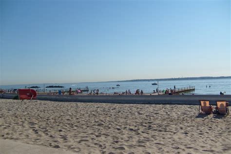 | at its heart, helsingborg boasts a showcase of rejuvenated waterfront restaurants, lofty castle ruins and lively cobblestone. Helsingborg, Sweden - Beaches Photo (1963335) - Fanpop