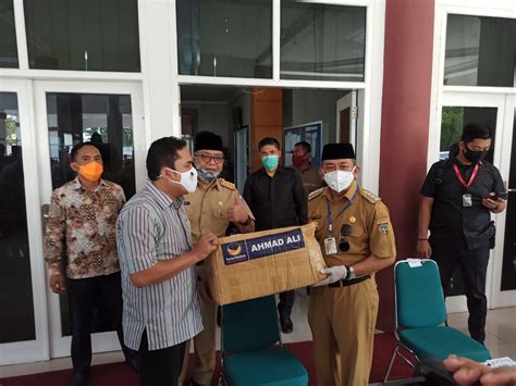 Abdul aziz bin abdul rahim. Abdul Rahim salurkan Bantuan Masker di Polewali Mandar ...