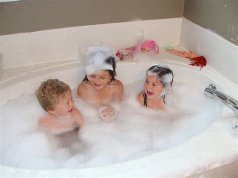 Watchout, we have double bubble trouble in the tub. The Parmas!: bubble bath!