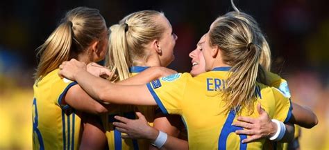 Här ger vi dig all information om em i fotboll 2021. Inför sista gruppspelsomgången - Fotbolls-EM 2021 i Europa