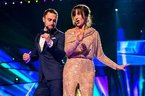 Petra mede talks to sergey lazarev in the greenroom at the eurovision song contest 2016, semi final 1. Suécia: Måns Zelmerlöw e Petra Mede nomeados para melhores ...