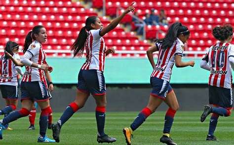 De dolores, hidalgo a guadalajara para cumplir su sueño: Chivas femenil domina en el clásico tapatío; vence en casa ...