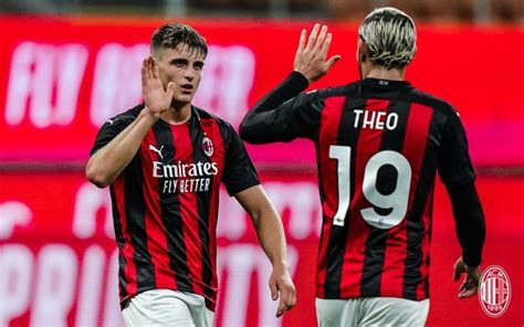 Serie a match preview for milan v crotone on 7 february 2021, includes latest club news, team head to head form, as well as last five matches. Crotone-Milan: dove vedere la diretta tv e streaming ...