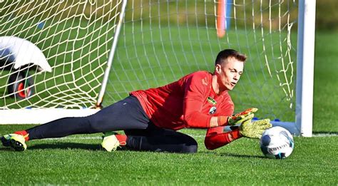 Hallo, so weit ich weiß, kann man wegen der gleichen krankheit nur alle drei jahre eine reha bekommen. Alexander Schwolow: "Es tut gut, wieder auf dem Platz zu ...