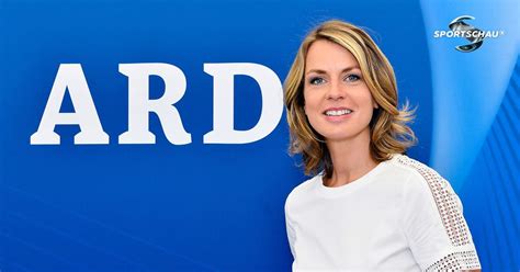 Moderatorin julia scharf reagierte am späten abend auf die kritik in zwei statements. Moderatoren Fußball-Bundesliga - ARD | Das Erste